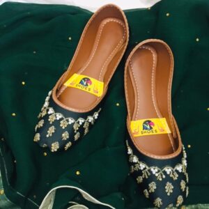 Embellished Emerald Green Khussa
